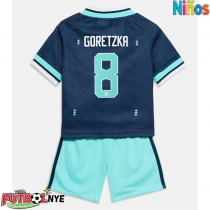 Camiseta Alemania Leon Goretzka #8 Visitante Equipación para niños Mundial 2026 manga corta (+ pantalones cortos)